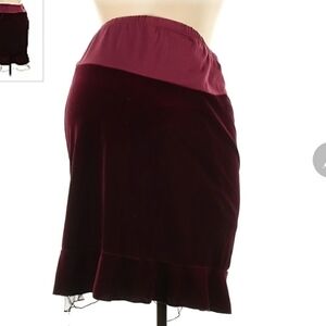 Maternite Maternity Red Velvety Skirt Women's Large L Full Panel Stretch Waist